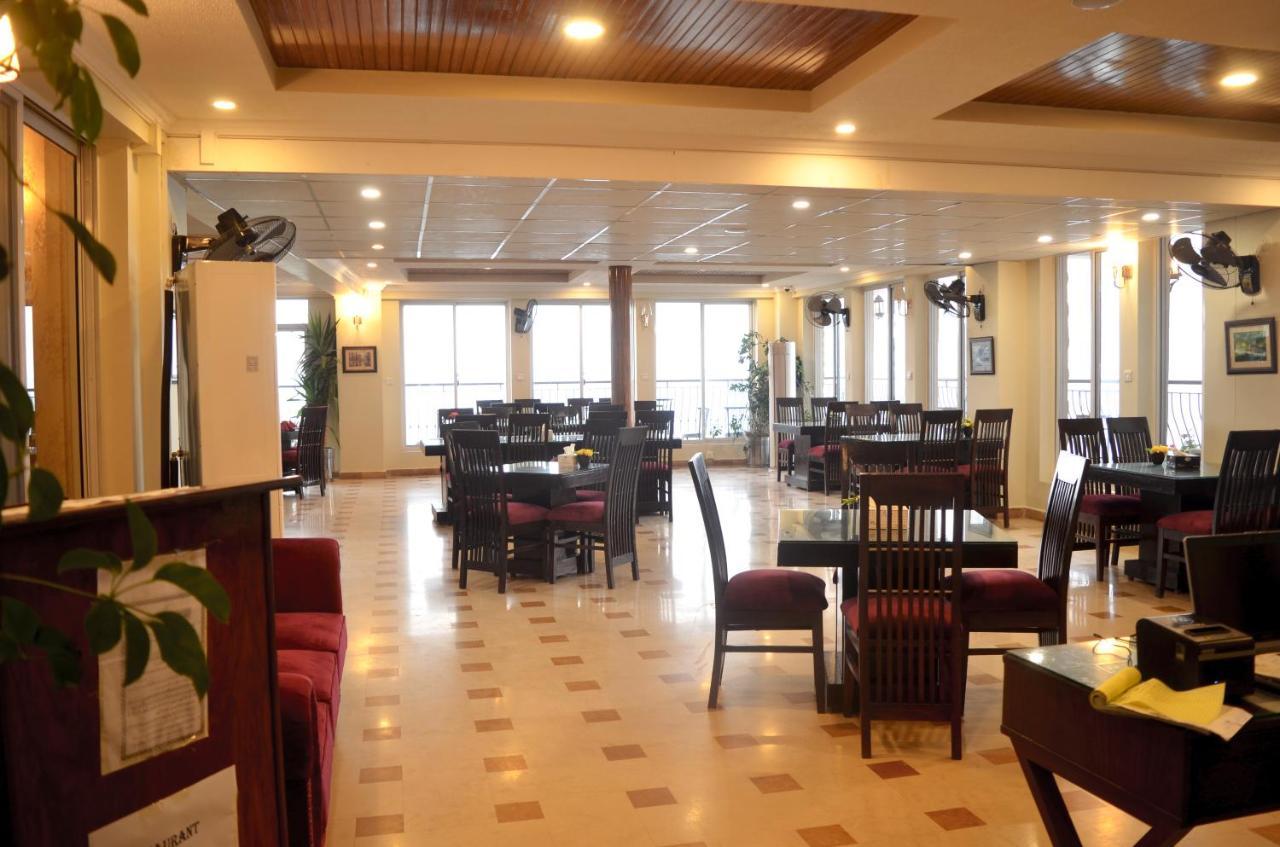 ฮอลิเดย์ แกรนด์ รีสอร์ต ภูร์บัน Hotel เมอร์รี ภายนอก รูปภาพ